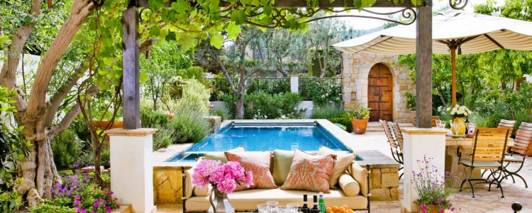 7 Tips to Enjoy Your Outdoor Living Space this Summer